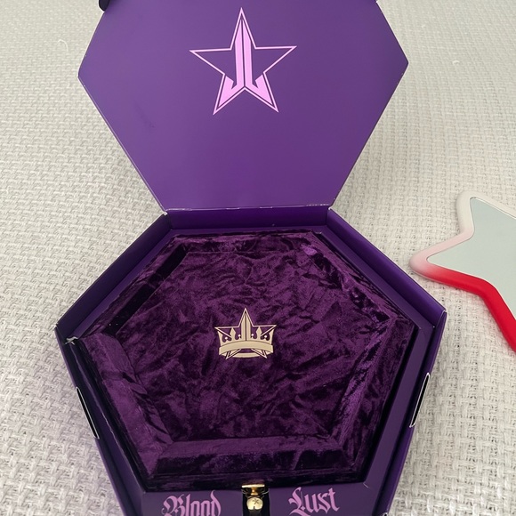 Jeffree Star Blood Lust palette.. brand new still in box, never even swatched - Picture 4 of 4